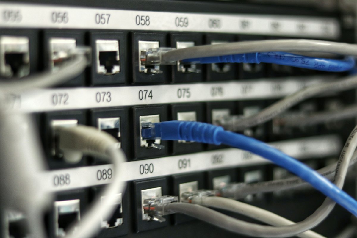 Cableado de red en un centro de datos